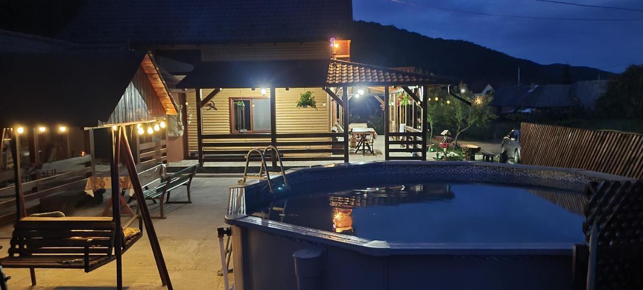 Cabana Lunca 티르구 네암트 외부 사진