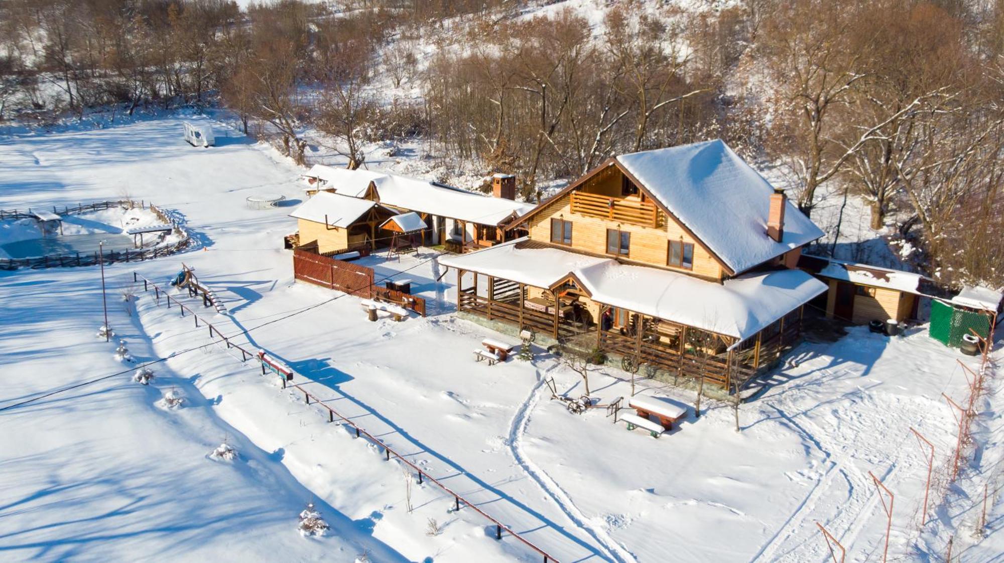 Cabana Lunca 티르구 네암트 외부 사진