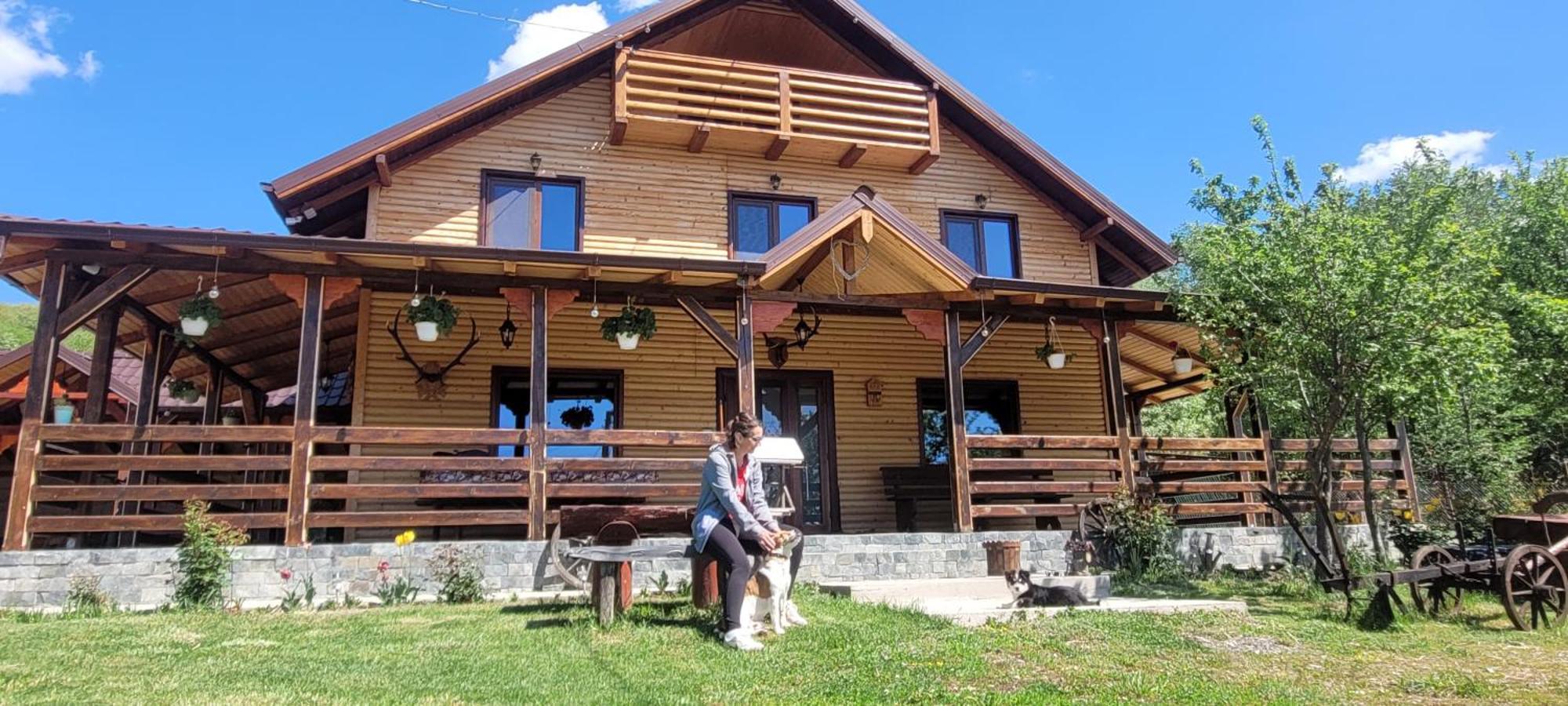 Cabana Lunca 티르구 네암트 외부 사진